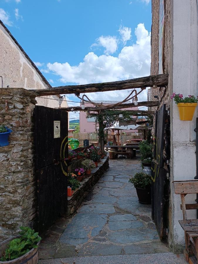 Pension Y Albergue Matias Locanda Sarria Ngoại thất bức ảnh